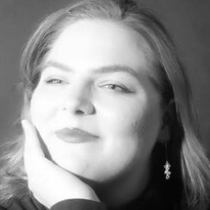 Leslie E - Paint Night Instructor at Muse Paintbar Port Jefferson