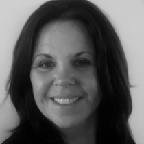 Diana E - Paint Night Instructor at Muse Paintbar Garden City